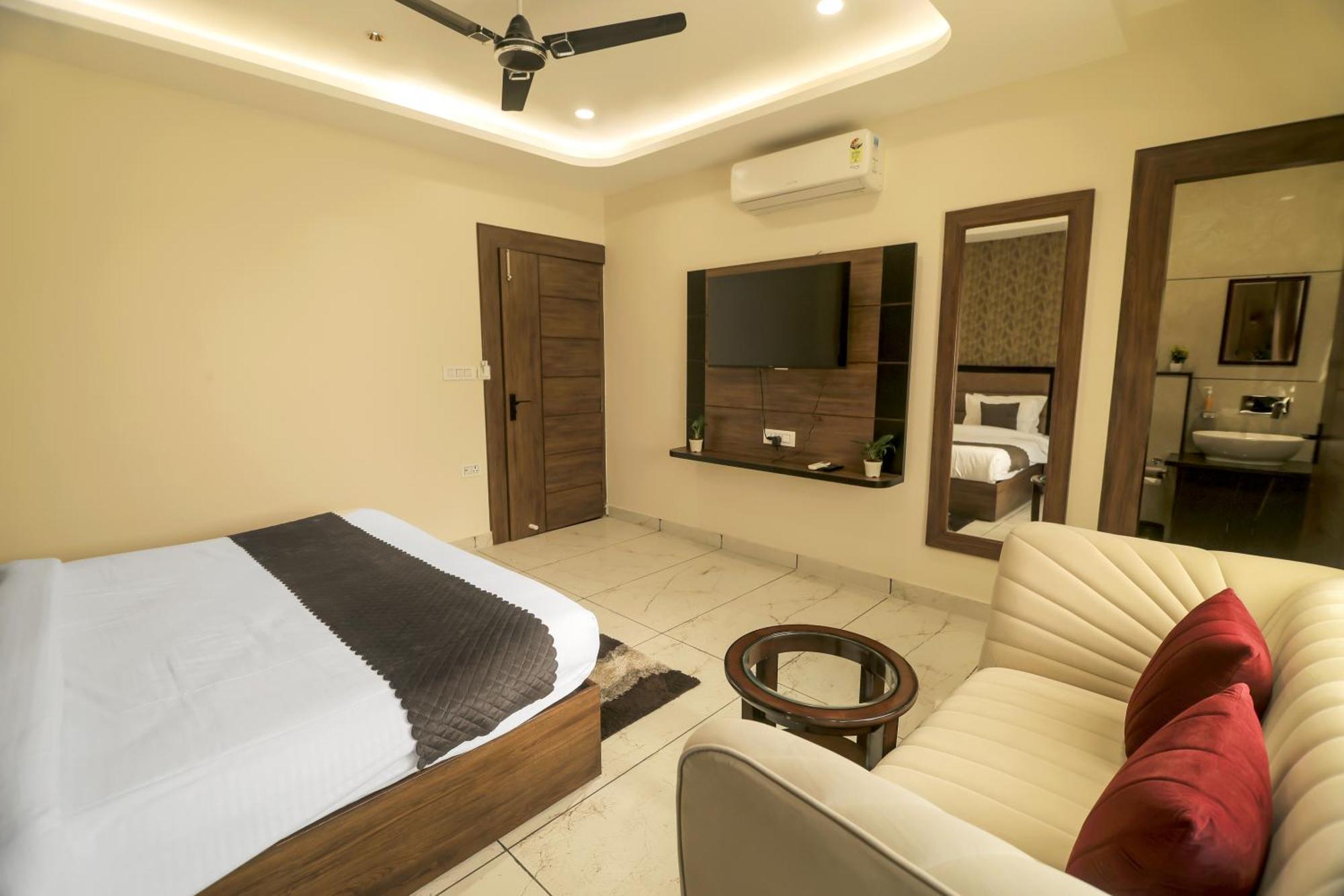 Hotel Hari Dhara, 100 Meters From Har-Ki-Pauri Haridwār Dış mekan fotoğraf